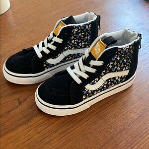 NEW Vans high tops back zip